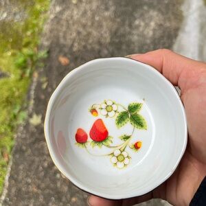 1960's John Wagner & Sons Small Porcelain Strawberry Jam Dish w/ Gold Trim